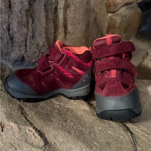 L.L. Bean toddler hiking boots size 9 - Picture 2 of 6